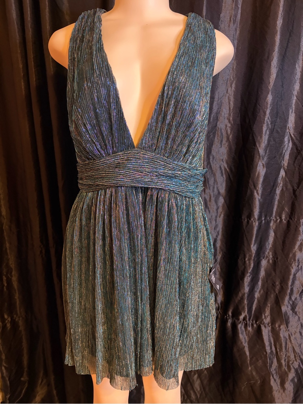Deep V shiny Green Party Dress - Sleeveless Plunging Neck